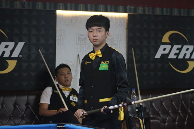 居莱尔87分钟浪射，姆巴佩暴怒挥拳、贝林厄姆摊手表达不满.