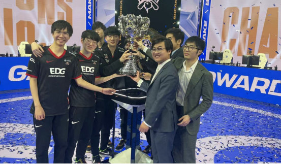 斯坦丘的大 斯坦丘的大