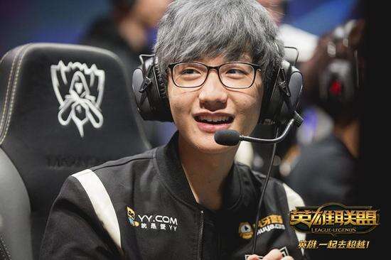 賀歲盃2025︱卡卡維迪傑斯訪港　球星名單+門票詳情︱附購票連結.