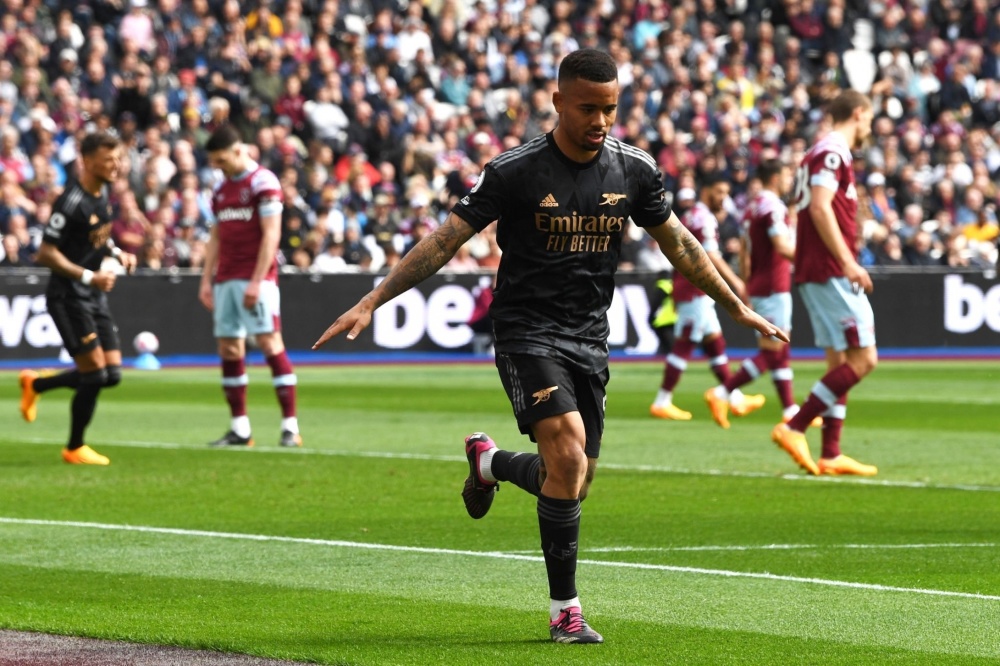 一支球队稳 一支球队稳