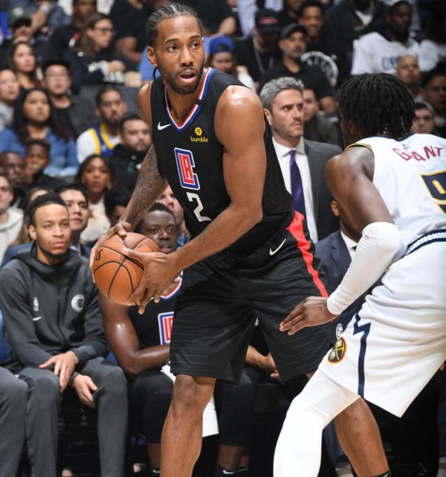 F1举行75周年启动仪式 10支车队发布新赛季涂装.