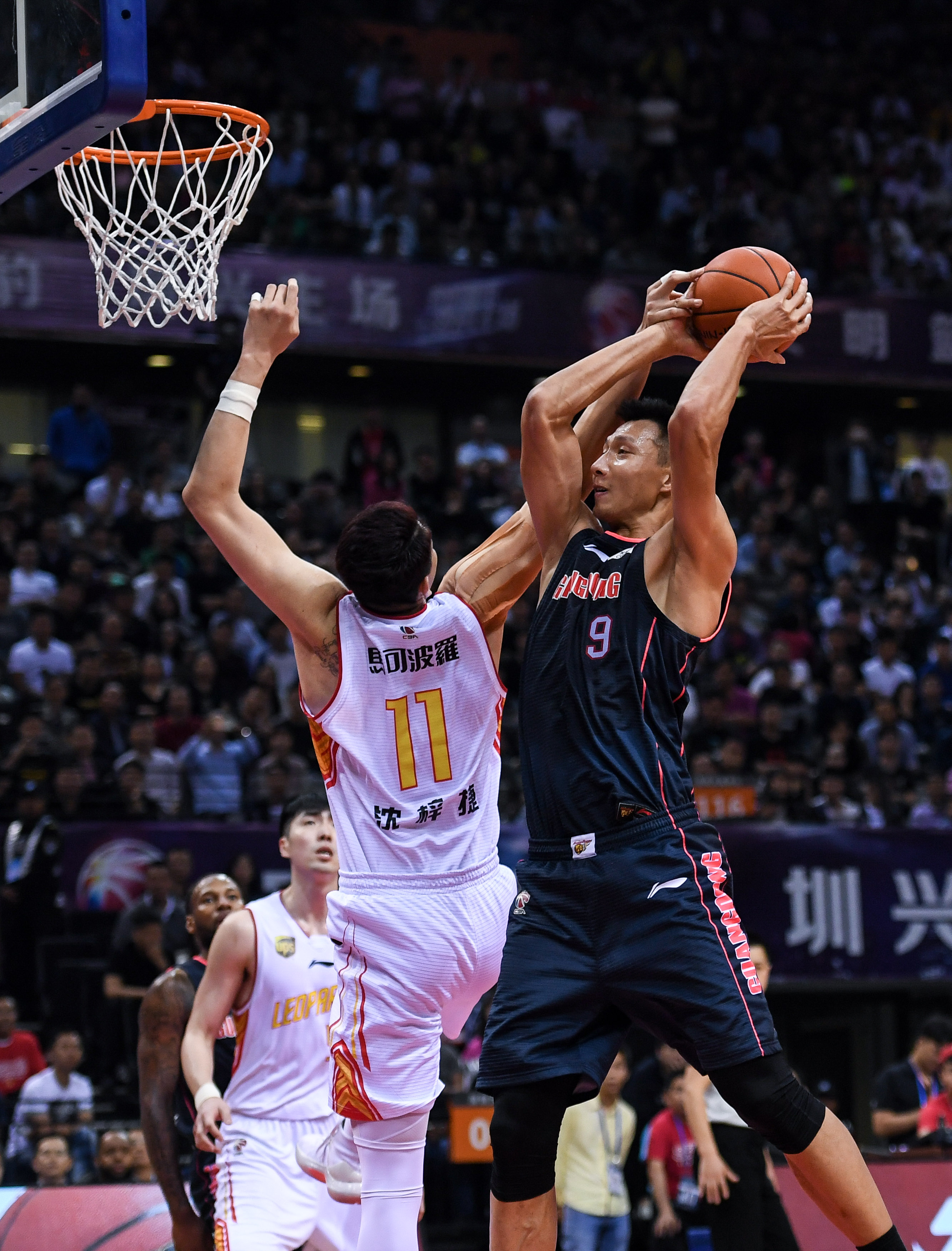 拉菲尼亚：我希望在巴萨退役；最大的奢侈是给家人买房子（拉菲尼亚：愿在巴萨终老，最奢侈的事是为家人购房）