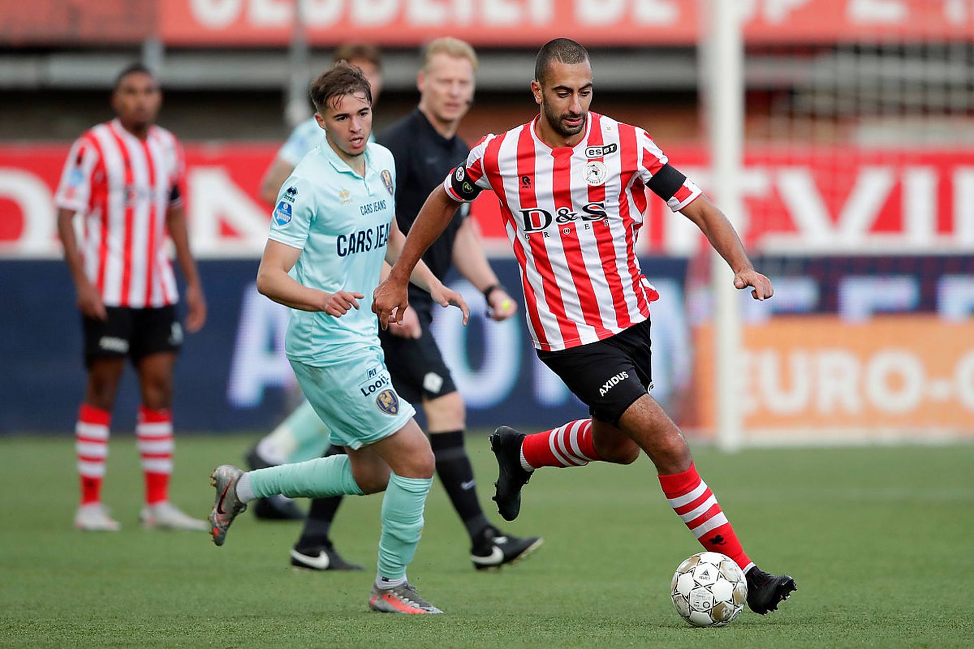 于根伟：申花的第二阵容可能也要高于我们，最重要是做好自己（于根伟：申花二阵或在我们之上，关键是专注自身）