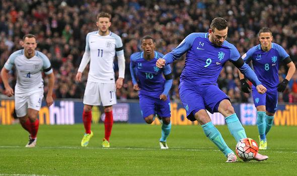 谁能在肋部 谁能在肋部